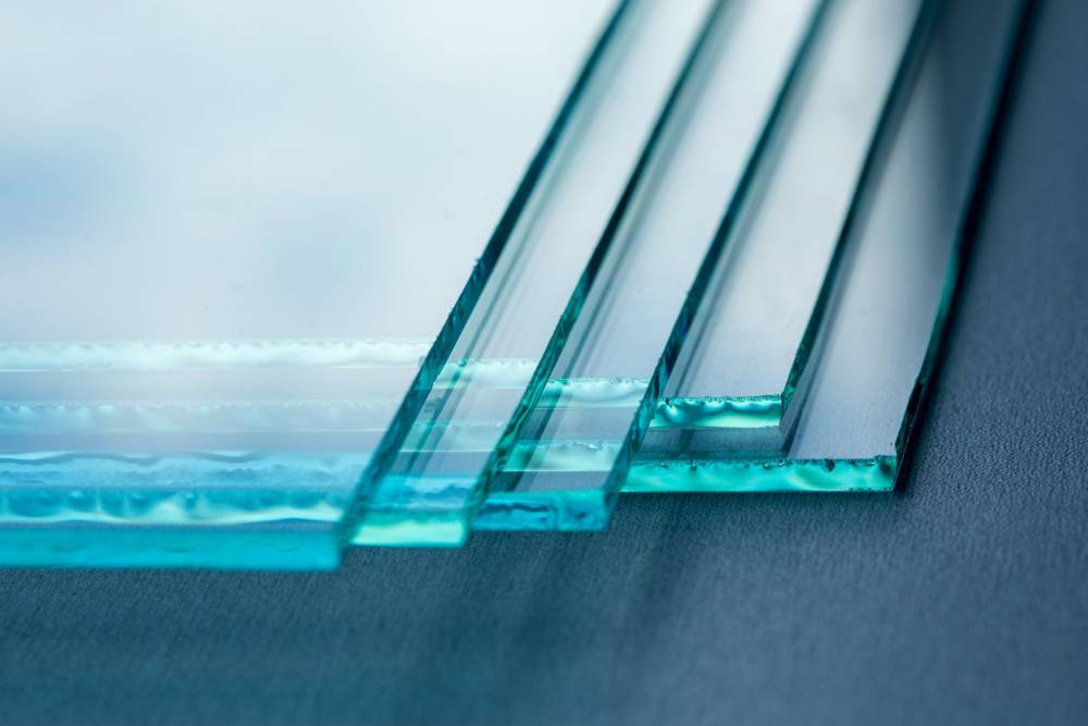 Verre synthétique près de Fontaines-sur-Saône